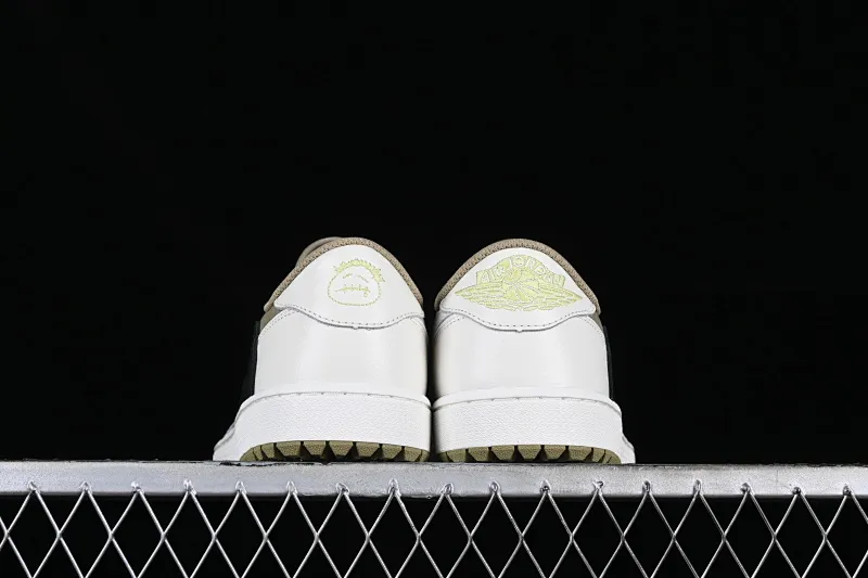 All Categories Air Jordan Jordan Series Basketball Shoes Air Jordan 1 Low OG Version Travis Scott x Air Jordan 1 Low G NRC AJ1 Joe 1 Joint Undercut FZ3124-200